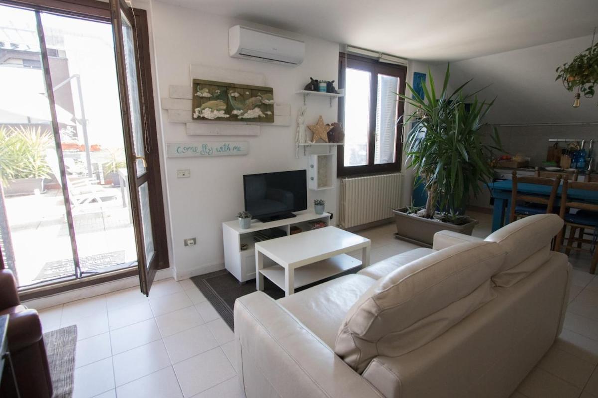 The Little Penthouse Apartment Seregno Luaran gambar